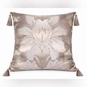 Waterford decorative pillow 18x18 brand new with tags